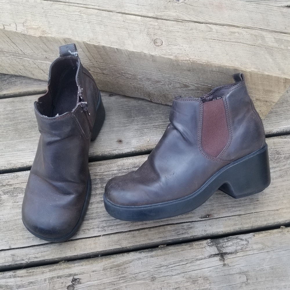 Vintage 90s Y2k Brown Faux Vegan Leather Chunky‎ Platform Chelsea Boots 6 WIDE